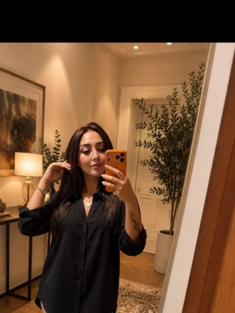 Beyaz tenli seksi VİP escort Ukrayna Afina — Mersin vitrin