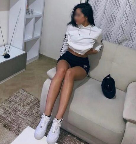 Mersin Bakımlı Kısa Saçlı Selin 25 Yaşında — Menteş Esc, Mersin